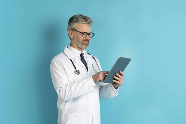 5 examples of chatbots revolutionising healthcare